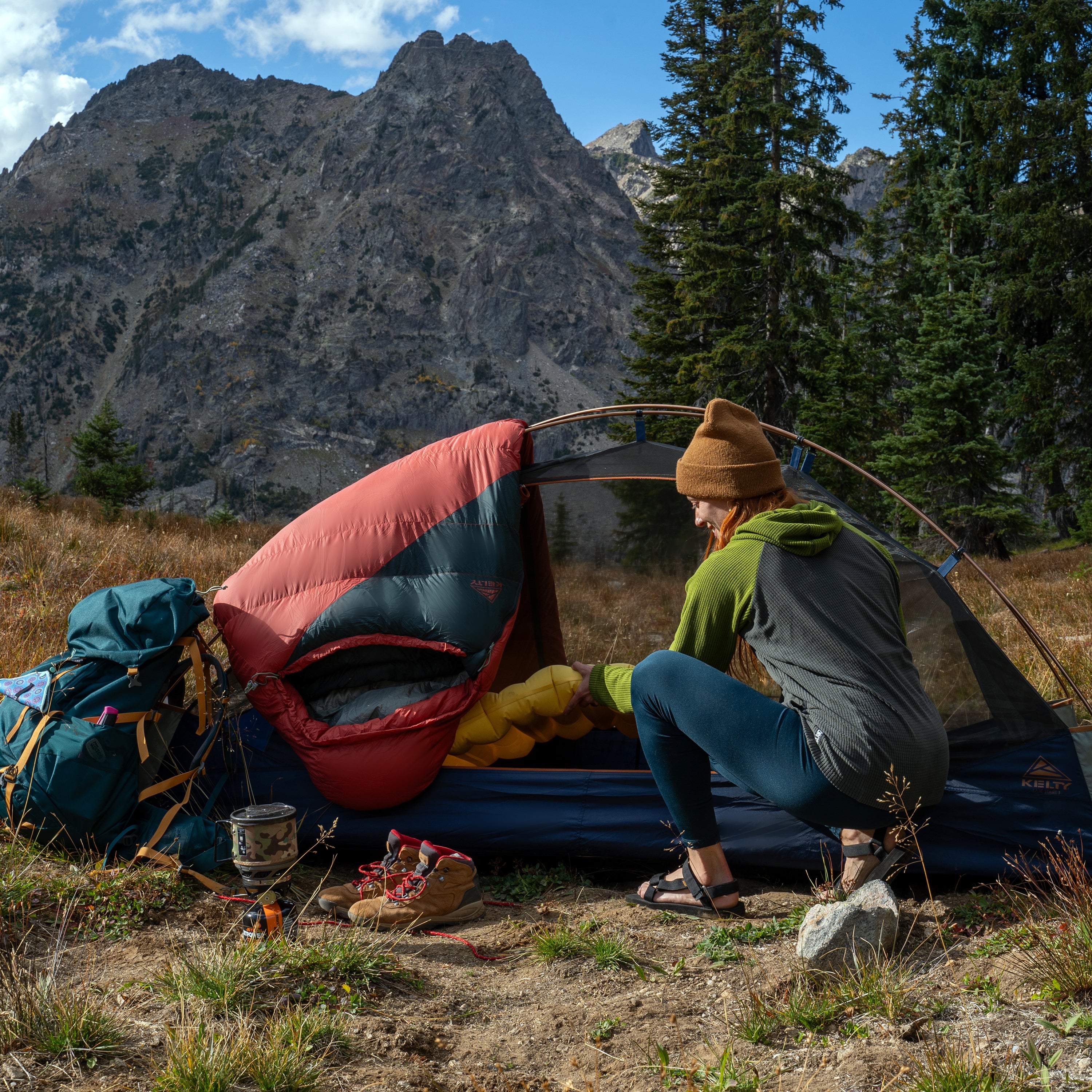 Kelty Cosmic Down 0°F (-18°C) 550-Fill Sleeping Bag - Regular - Tandoori Spice/Green Gables