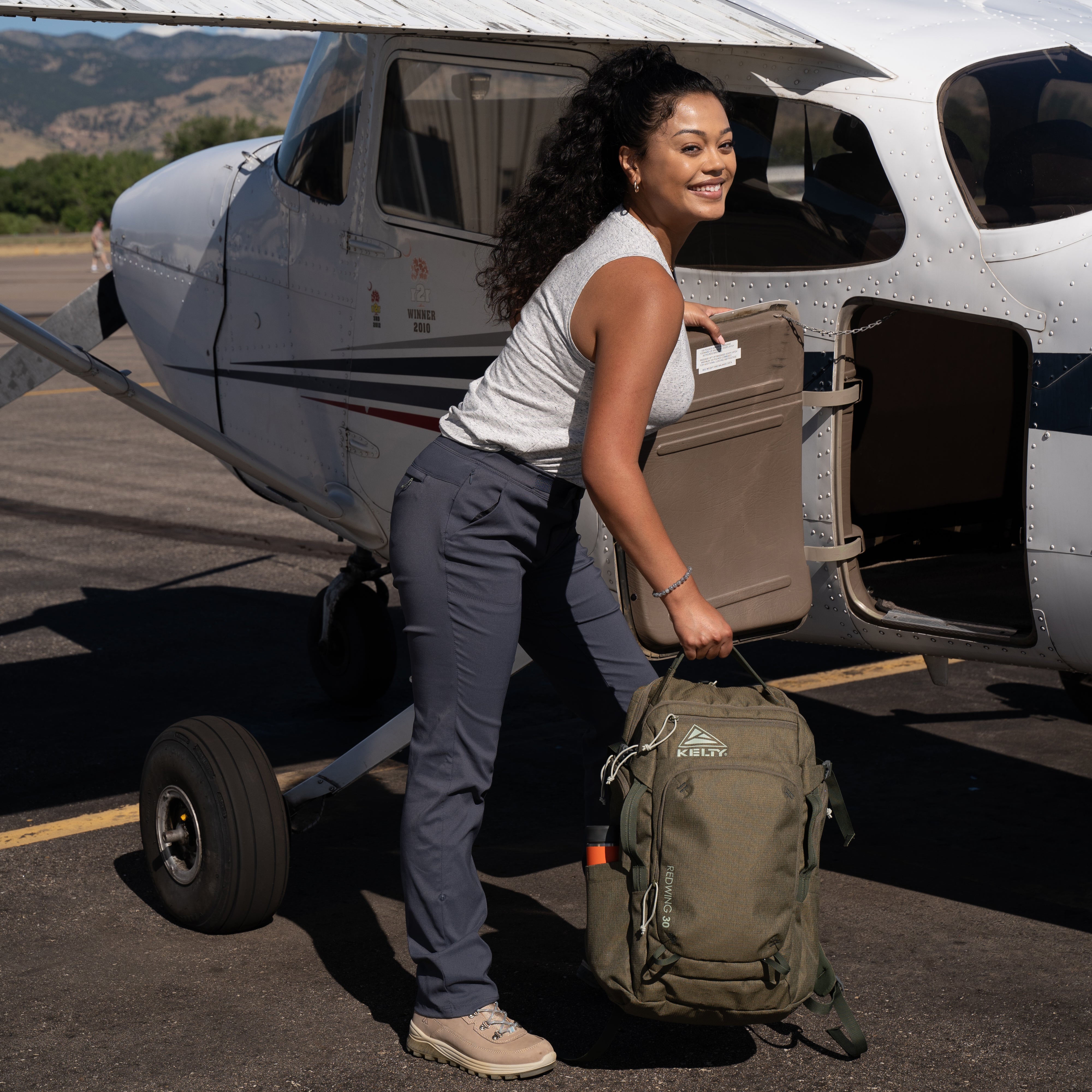 KELTY REDWING TRAVELLER 40 BURNT OLIVE