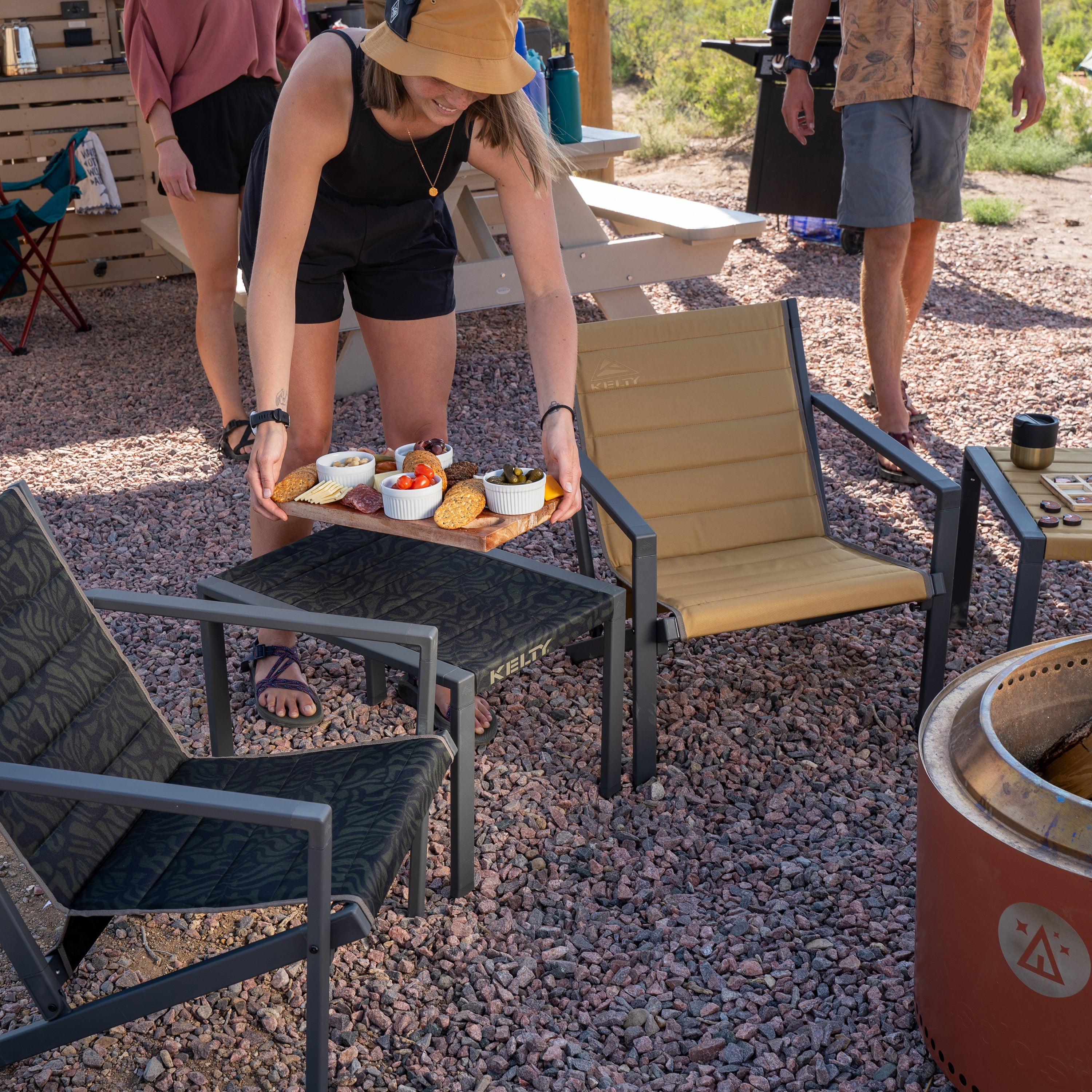 RAD-ARONDACK TABLE BLACK FERN